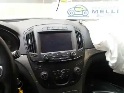 Veículo de Sucata opel insignia sports tourer selective do ano 2001 alimentado a20dte