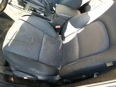 Veículo de Sucata mazda 3 berlina (bk) 1.6 cd diesel cat do ano 2004 alimentado y601