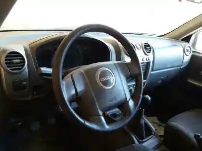 Scrapping Vehicle isuzu                                              d-max                                                                                                                                                                                                                                                      double cab custom 4wd of the year 2010 powered 4jk1tc
