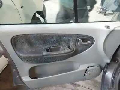 Véhicule à la ferraille renault scénic i monospace (ja0/1_, fa0_) 1.9 dti (ja1u) de l'année 2001 alimenté f9q744