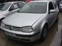 Veículo de Sucata VOLKSWAGEN GOLF IV BERLINA (1J1) 1.4 16V do ano 1997 alimentado AXP