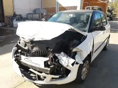 Veículo de Sucata skoda fabia ii combi (545) 1.2 do ano 2001 alimentado chfa