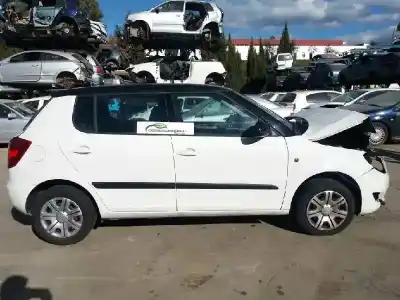 Veículo de Sucata skoda fabia ii combi (545) 1.2 do ano 2001 alimentado chfa