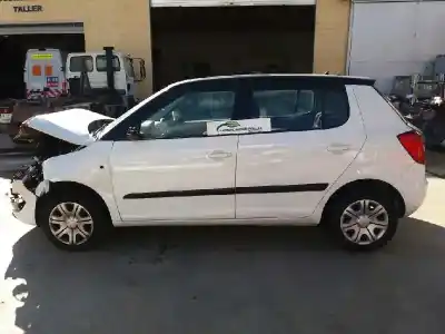 Veículo de Sucata skoda fabia ii combi (545) 1.2 do ano 2001 alimentado chfa
