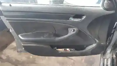 Sloopvoertuig bmw serie 3 berlina (e46) 320d van het jaar 2003 aangedreven 204d4