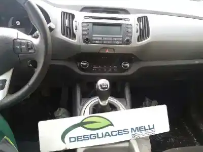 Veicolo di demolizione kia                                                sportage (sl)                                                                                                                                                                                                                                              g4fd                                                                                                                                                                                                                                                       dell'anno 2010 alimentato g4fd