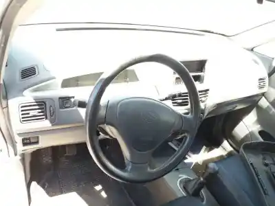 Sloopvoertuig suzuki liana rh (er) 1.6 16v cat van het jaar 2003 aangedreven m16a