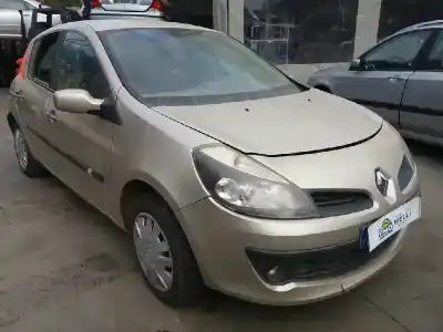 Veículo de Sucata renault clio iii emotion do ano 2006 alimentado k9k768