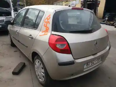 Veículo de Sucata renault clio iii emotion do ano 2006 alimentado k9k768