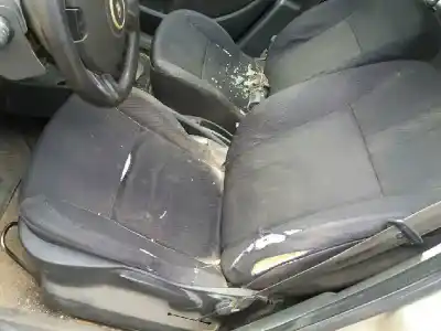 Veículo de Sucata renault clio iii emotion do ano 2006 alimentado k9k768