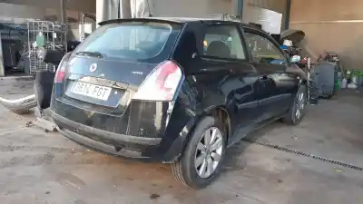 Veículo de Sucata fiat stilo (192) 1.4 do ano 2001 alimentado 843a1000