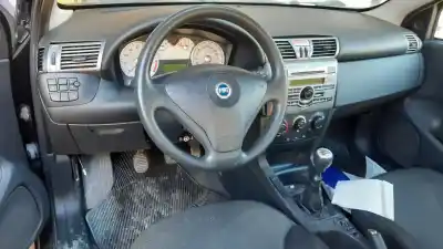 Veículo de Sucata fiat stilo (192) 1.4 do ano 2001 alimentado 843a1000