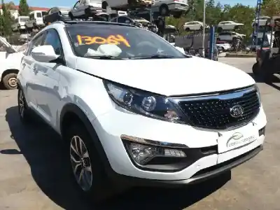 Verschrottungsfahrzeug kia sportage emotion 4x2 des jahres 2001 angetrieben d4fd