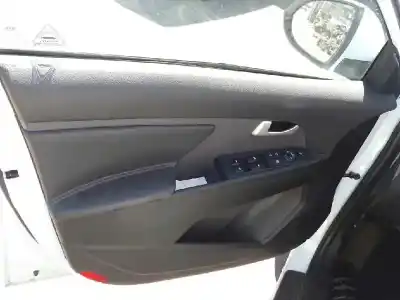 Verschrottungsfahrzeug kia sportage emotion 4x2 des jahres 2001 angetrieben d4fd