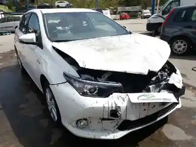 Veicolo di demolizione toyota auris hybrid active dell'anno 2016 alimentato 