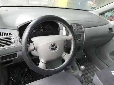 Vehicul casat mazda premacy (cp) 1.9 (cp8w) al anului 2001 alimentat fp