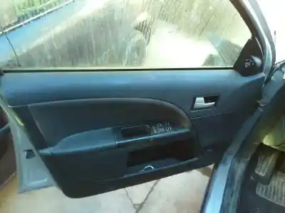 Véhicule à la ferraille ford mondeo turnier (ge) trend (06.2003->) (d) de l'année 2001 alimenté g/chba