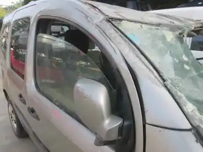 Sloopvoertuig renault kangoo dynamique van het jaar 2009 aangedreven k9k802