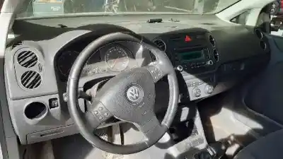 Scrapping Vehicle VOLKSWAGEN GOLF PLUS (5M1) Highline of the year 2006 powered BKC