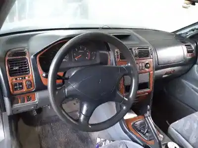 Veículo de Sucata mitsubishi galant berlina (ea0) 2000 td gls (a) do ano 2000 alimentado 4d68