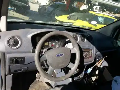 Veículo de Sucata ford tourneo connect (tc7) kombi b. corta (2006->) do ano 2010 alimentado r3pa
