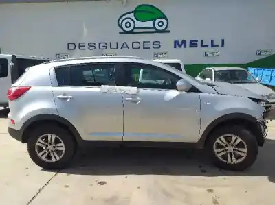 Veicolo di demolizione kia sportage concept 4x2 dell'anno 2001 alimentato d4fd
