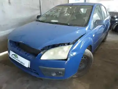 Veículo de Sucata ford focus berlina (cap) ambiente (d) do ano 2001 alimentado hwda