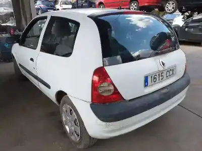 Veículo de Sucata renault clio ii fase ii (b/cb0) base authentique 65 cv / 48 kw do ano 2002 alimentado k9k704