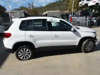 Veicolo di demolizione volkswagen tiguan (5n2) t1 bluemotion dell'anno 2001 alimentato cffb