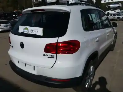 Veicolo di demolizione VOLKSWAGEN TIGUAN (5N2) T1 BlueMotion dell'anno 2001 alimentato CFFB