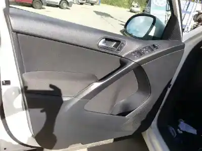 Veicolo di demolizione volkswagen tiguan (5n2) t1 bluemotion dell'anno 2001 alimentato cffb