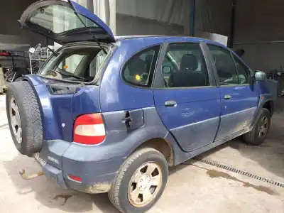 Scrapping Vehicle renault scenic rx4 (ja0) 1.9 dci salomon of the year 2001 powered f9q732