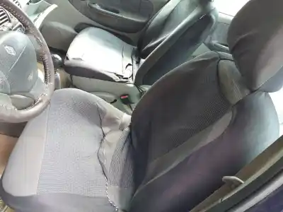 Scrapping Vehicle renault scenic rx4 (ja0) 1.9 dci salomon of the year 2001 powered f9q732