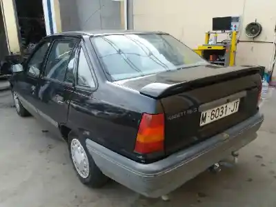 Vehicul casat opel kadett e sprint lim. 82 cv / 60 kw al anului 1989 alimentat 16sv