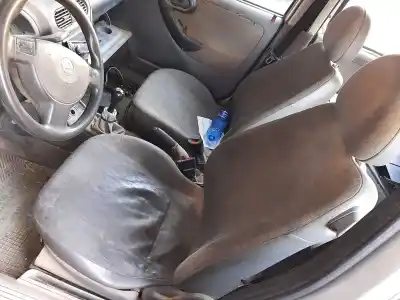 Veículo de Sucata opel combo familiar do ano 2002 alimentado y17dt