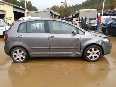 Scrapping Vehicle VOLKSWAGEN GOLF PLUS (5M1) Highline of the year 2006 powered BXE