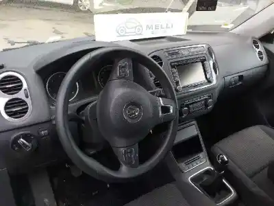 Veicolo di demolizione volkswagen tiguan (5n2) advance bluemotion dell'anno 2001 alimentato cffd