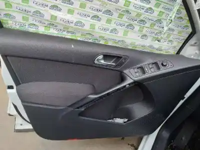 Veicolo di demolizione volkswagen tiguan (5n2) advance bluemotion dell'anno 2001 alimentato cffd