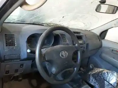 Verschrottungsfahrzeug TOYOTA HILUX (KUN) Double Cab Sol 4X4 des Jahres 2006 angetrieben 2KDFTV