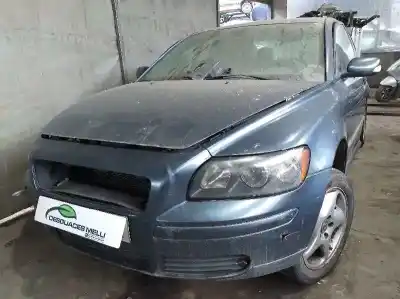 Vehicul casat VOLVO S40 BERLINA 2.0 D Kinetic al anului 2004 alimentat D4204T