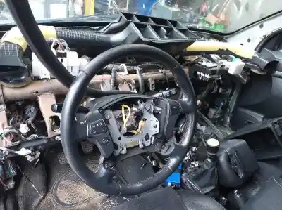 Veículo de Sucata toyota avensis (_t25_) 2.2 d-cat (adt251_) do ano 2007 alimentado 2adfhv