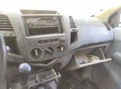 Scrapping Vehicle toyota hilux (kun) double cab 4x4 of the year 2001 powered 2kd