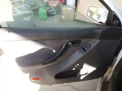 Здавання транспортного засобу seat leon (1m1) 1.4 16v року 2003 потужний bca