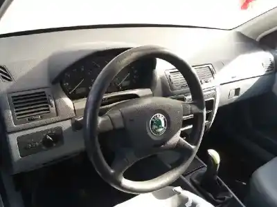 Здавання транспортного засобу skoda fabia (6y2/6y3) fresh року 2001 потужний azf