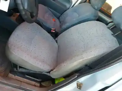 Здавання транспортного засобу renault kangoo (f/kc0) alize 64 cv / 47 kw року 2000 потужний f8q630 Здавання транспортного засобу renault kangoo (f/kc0) alize 64 cv / 47 kw року 2000 потужний f8q630