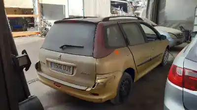 Sloopvoertuig peugeot 206 sw x-line van het jaar 2001 aangedreven 8hx