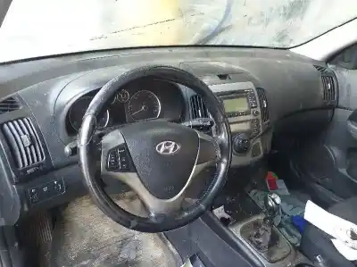 Scrapping Vehicle hyundai i30 classic of the year 2001 powered d4fb