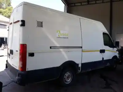 Veículo de Sucata iveco daily pr einzelkabine 35 s... radstand 3000 do ano 2001 alimentado 814043c