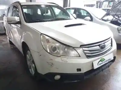 Sloopvoertuig subaru legacy kombi/outback b14 outback limited van het jaar 2009 aangedreven ee20