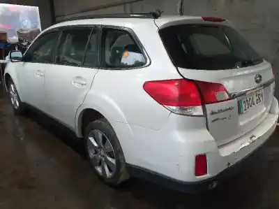 Sloopvoertuig subaru legacy kombi/outback b14 outback limited van het jaar 2009 aangedreven ee20